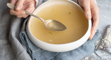 Brodo di croste di Parmigiano Reggiano