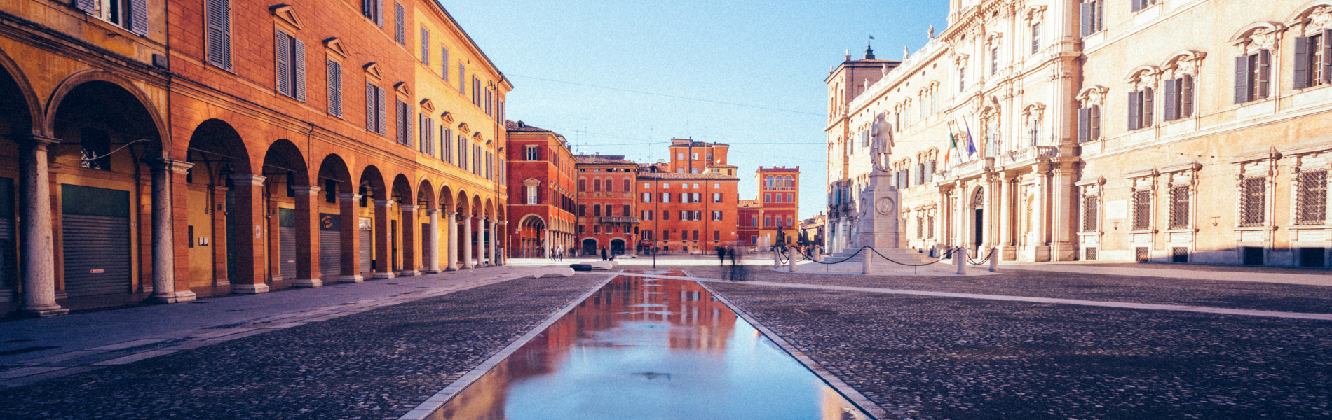 Modena ti accoglie. Piacere, Modena.